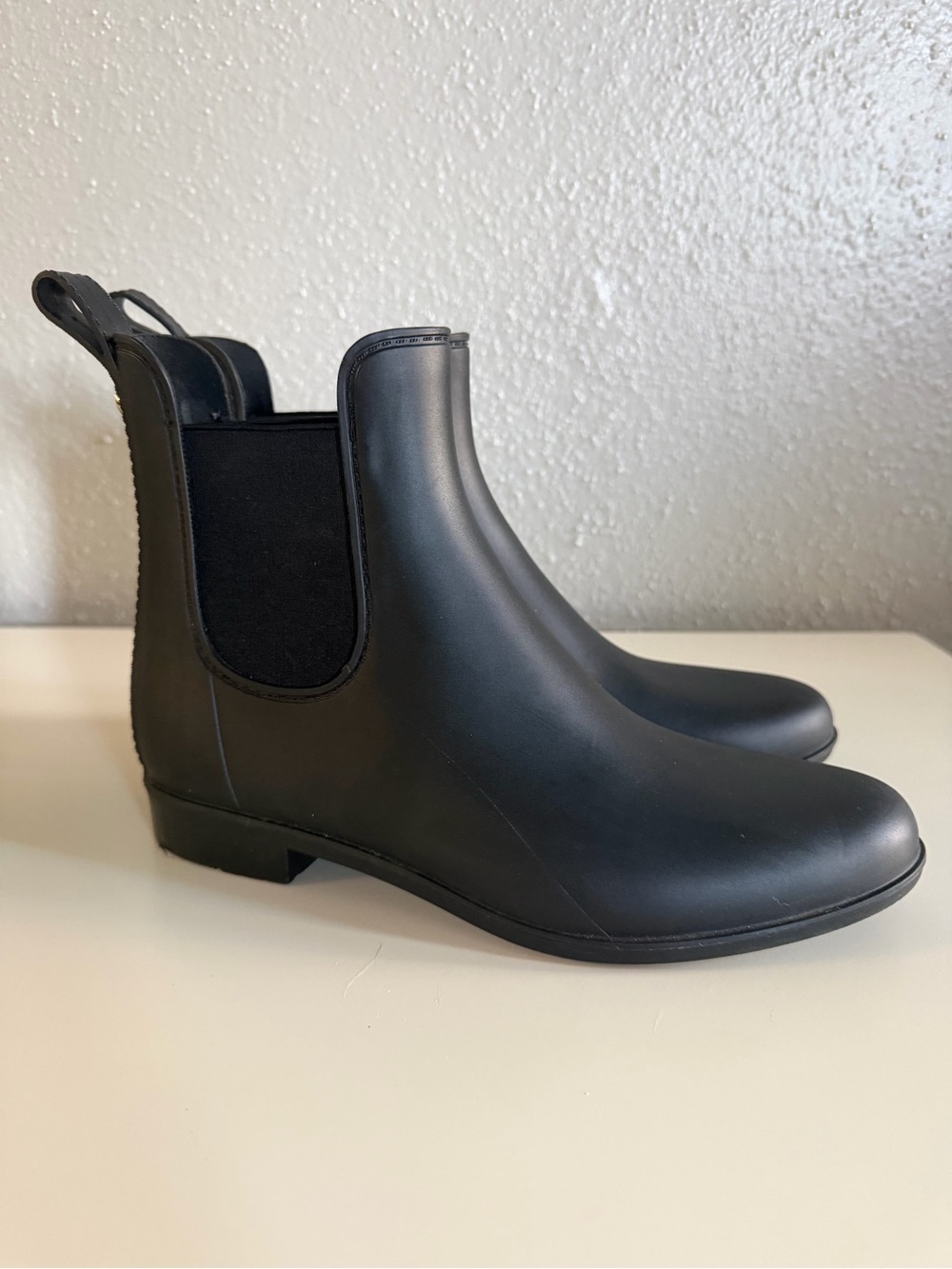 Sam Edelman Tinsley Black Cheslea Rain Matte Ankle Waterproof Booties Size 8